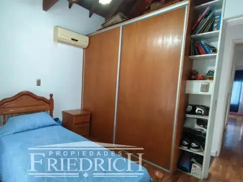 Casa en Venta con 6 cocheras