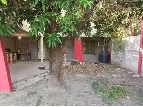 Casa 2 ambientes con 1 baño