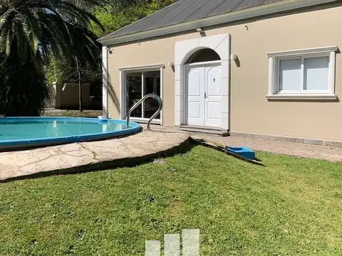 Casa en alquiler en  El Carmencito