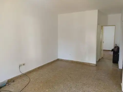 Depto Tipo Casa en Alquiler de 3 ambientes