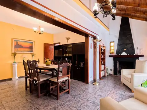 Casa en Venta en Temperley, USD 114.000