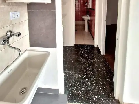 Depto Tipo Casa en Alquiler en Barrio Naón, $ 900.000