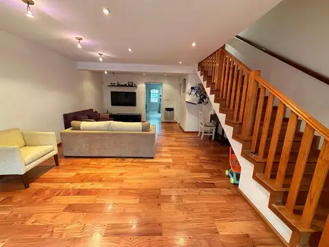 Casa 4 ambientes con 3 baños