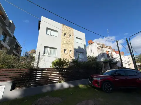 Venta departamento en Pinamar-3 amb zona centro