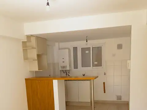 MONOAMBIENTE HERMOSO   EN LOURDES. FACULTADES. U$S 48.000