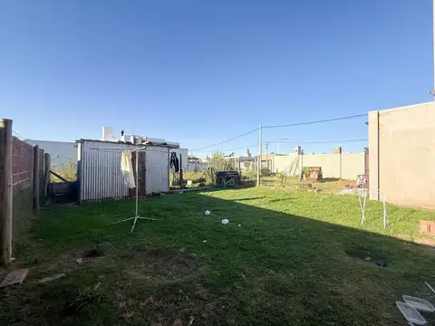 Casa 2 ambientes con 1 baño