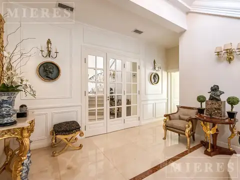 Casa 10 ambientes con 3 baños
