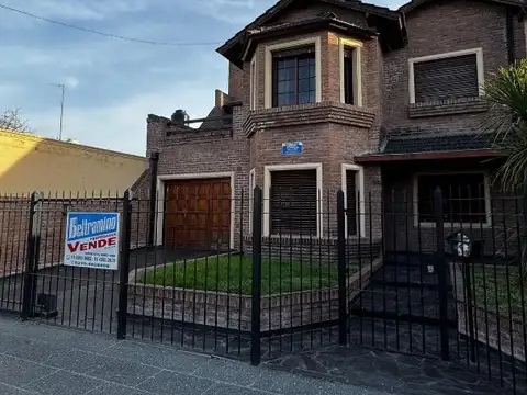 CASA EN VENTA - MERLO
