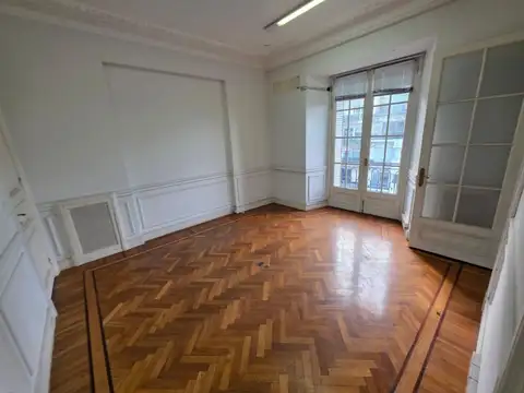 Oficina en Alquiler en Barrio Norte - 200 m2