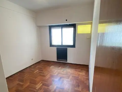 Departamento en alquiler - 4 Dormitorios 2 Baños - Ramos Mejía