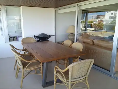 Departamento 5 ambientes con 3 baños