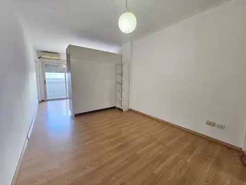 Departamento monoambiente divisible en ALQUILER.