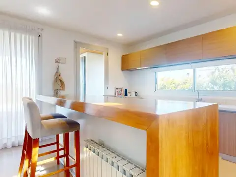 Casa  3 dormitorios en  venta Lomas de City Bell