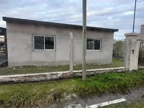 CASA A TERMINAR BARRIO TEMBEI PORA SAUCE