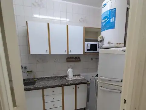 Departamento 2 ambientes contrafrente Plaza Colon-Centro