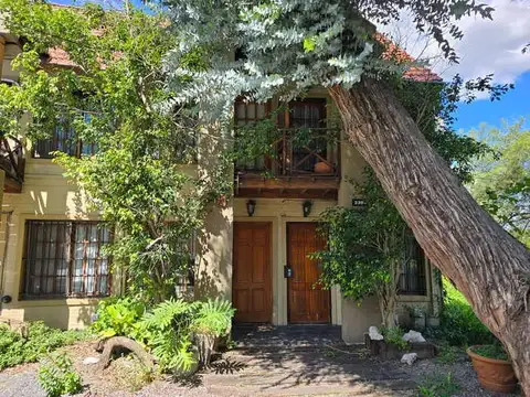 TRIPLEX CON JARDIN - ACEPTA DTO 2 AMB CON ASCENSOR