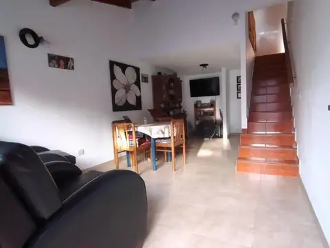 Depto Tipo Casa en Venta de 3 dormitorios
