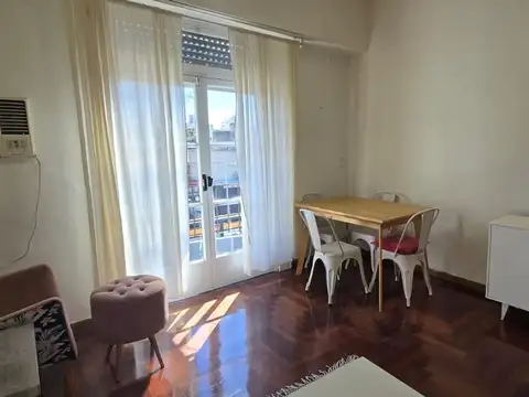 Depto Tipo Casa en Venta 40 años