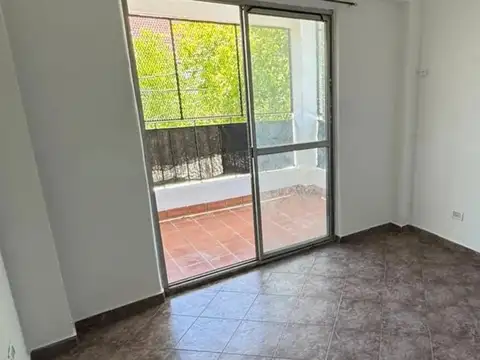 PH en venta - 2 Dormitorios 1 Baño - Ramos Mejía