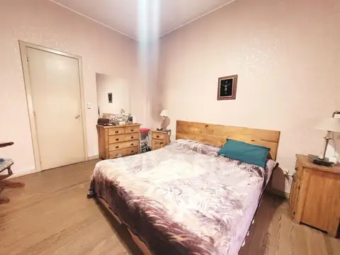 Casa 10 ambientes con 4 baños