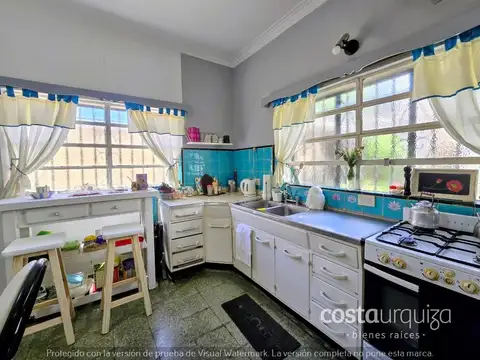 Casa 5 ambientes con 1 baño
