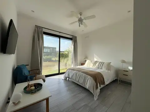Casa en Venta 5 amb - El Naudir-Orientación Norte