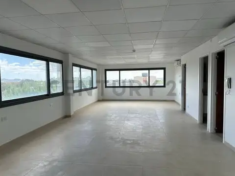 Calle 5 500, Piso 4