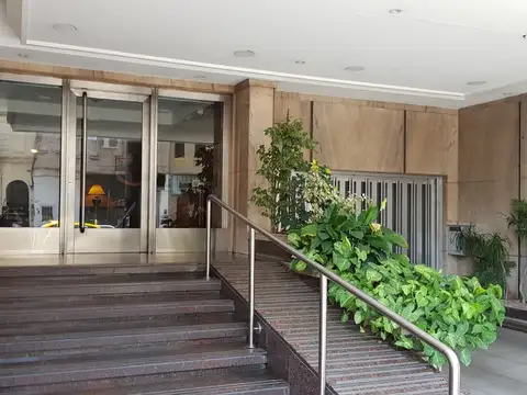 Av. Monroe 5200, Piso 1