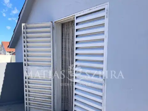 Depto Tipo Casa en Venta con 1 cocheras