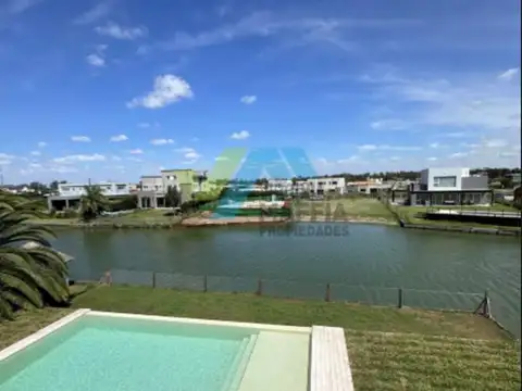 Casa  en Venta en Santa Isabel I, Escobar, G.B.A. Zona Norte