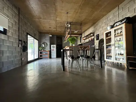Casa 5 ambientes con 2 baños