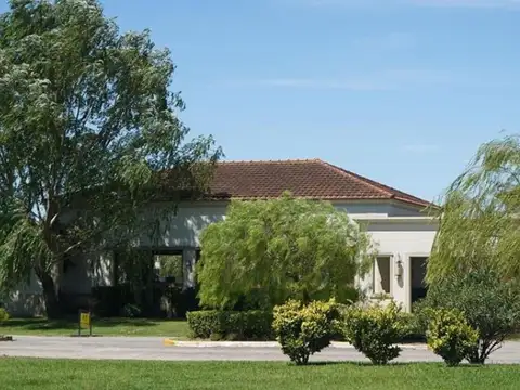 Casa 4 ambientes con 4 baños