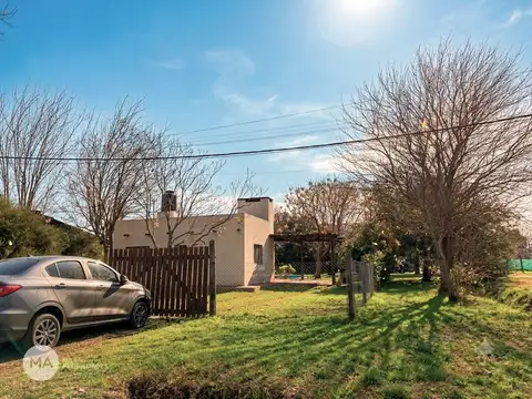 Casa 2 dormitorios con pileta en lote de 614 m² | Calchaquíes 1100 - La Estancia II - Roldán | Venta