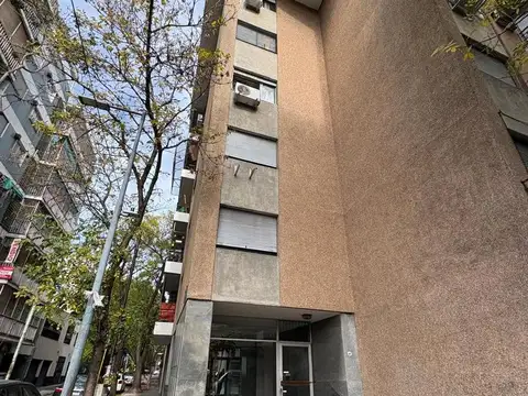 DEPARTAMENTO 2 AMBIENTES EN ALQUILER – FLORESTA – SOBRE AV. SEGUROLA – MUY BUEN ESTADO