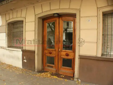 Aranguren 500, Piso 1º