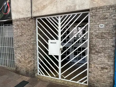 Oportunidad Departamento 2 ambientes luminoso Bien ubicado Parque España Zona Hospitales Barracas