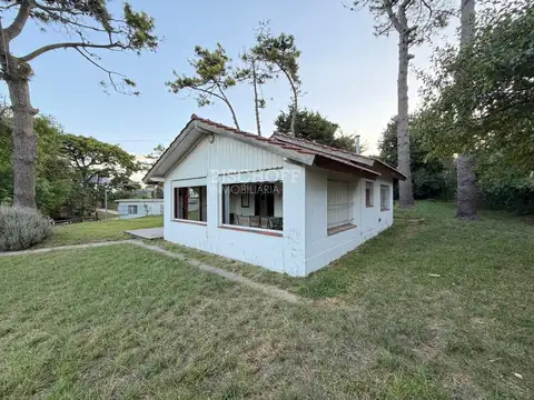 CASA DE 3 AMBIENTES MAS DEPARTAMENTO DE 2 AMBIENTES