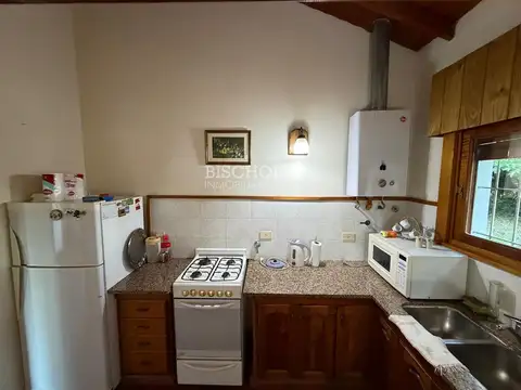 CASA DE 3 AMBIENTES MAS DEPARTAMENTO DE 2 AMBIENTES