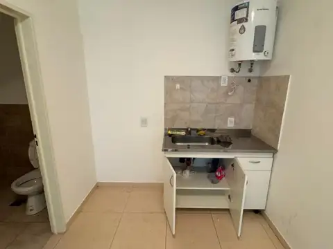 Local en Alquiler en Paternal, $ 800.000