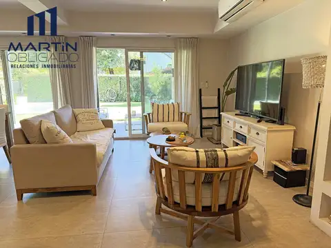 Casa 5 ambientes con 2 baños