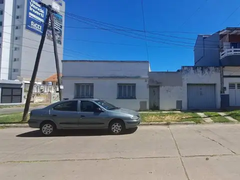Lote en esquina Sarmiento 4300 Esq. Mendoza Ezpeleta Centro