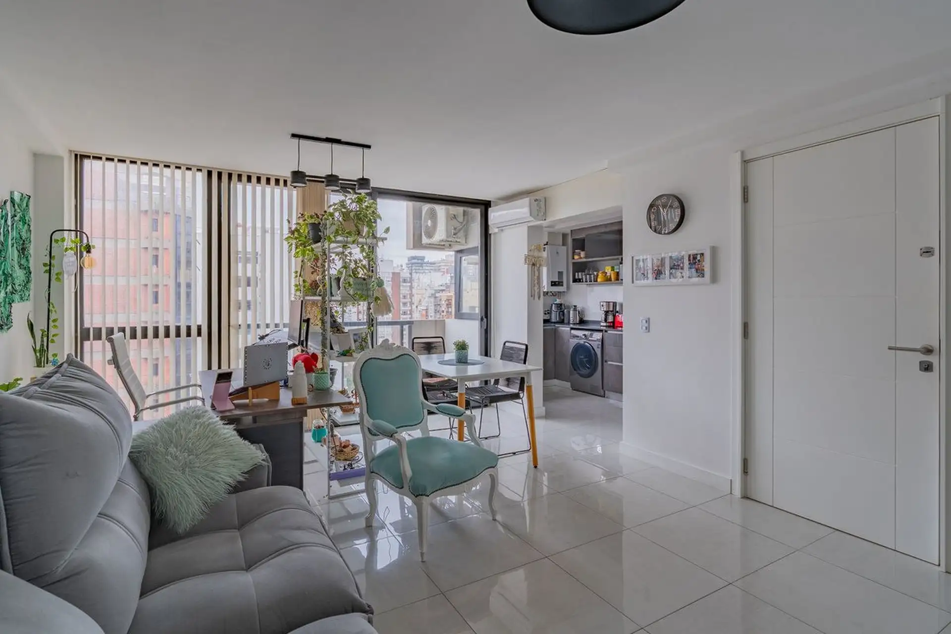 Venta semipiso 3 ambientes moderno – Gascón 2366
