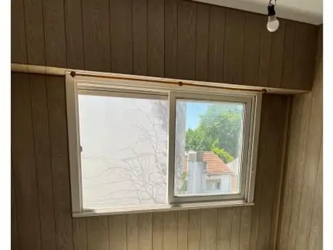 Dpto 2 amb muy luminoso, 2do piso por escalera