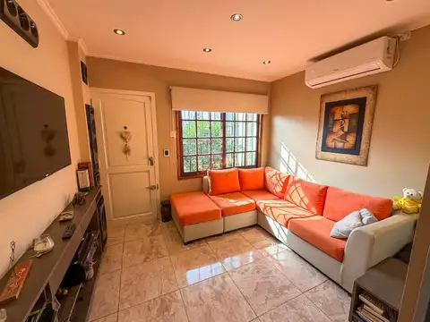 Depto Tipo Casa en Venta en Villa Santos Tesei, USD 68.000