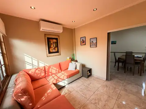Depto Tipo Casa en Venta de 2 ambientes
