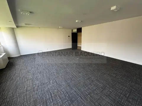 Encarnación Ezcurra 300, Piso 5