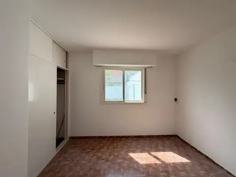 Depto Tipo Casa en Alquiler en Villa Lugano, $ 1.200.000