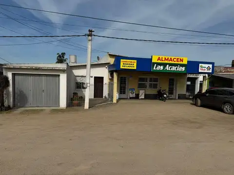 Venta de casa con comercio en Km 40 Empalme Olmos