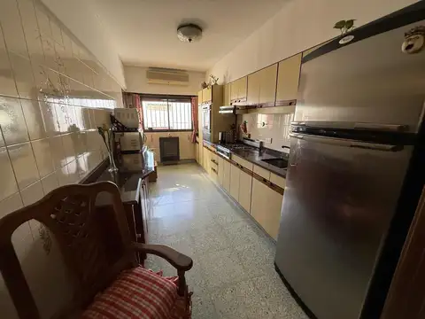 Depto Tipo Casa 4 ambientes con 2 baños