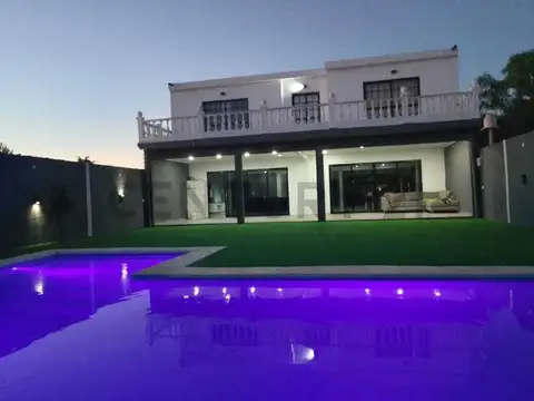 VENTA CASA 5 AMBIENTES EN MONTE GRANDE